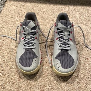 Nike TW Mens Golf Shoe GreyBlack/Red